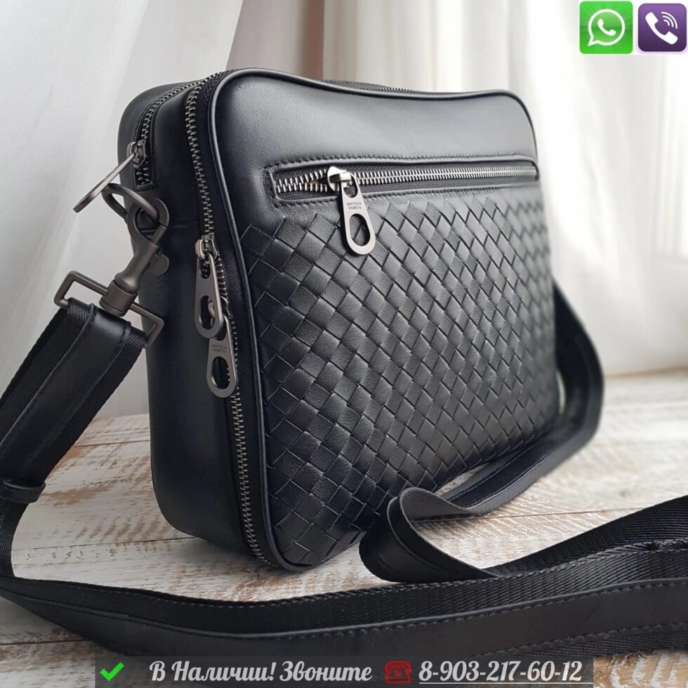 Сумка Bottega Veneta черная мужская через плечо от компании Интернет Магазин брендовых сумок и обуви - фото 1