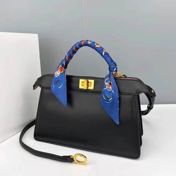 Сумка Fendi Peekaboo ISEEU Medium черная от компании Интернет Магазин брендовых сумок и обуви - фото 1