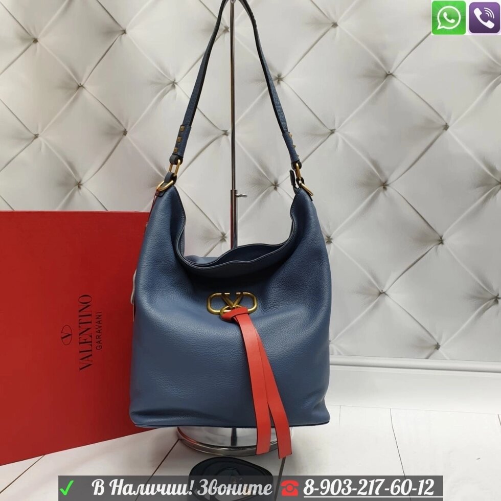 Сумка Valentino Garavani Escape Grainy Calfskin Hobo Голубой от компании Интернет Магазин брендовых сумок и обуви - фото 1