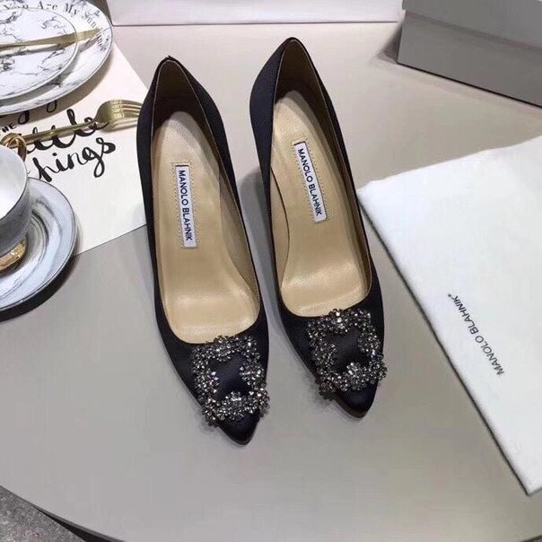 Туфли Manolo Blahnik Hangisi с пряжкой от компании Интернет Магазин брендовых сумок и обуви - фото 1