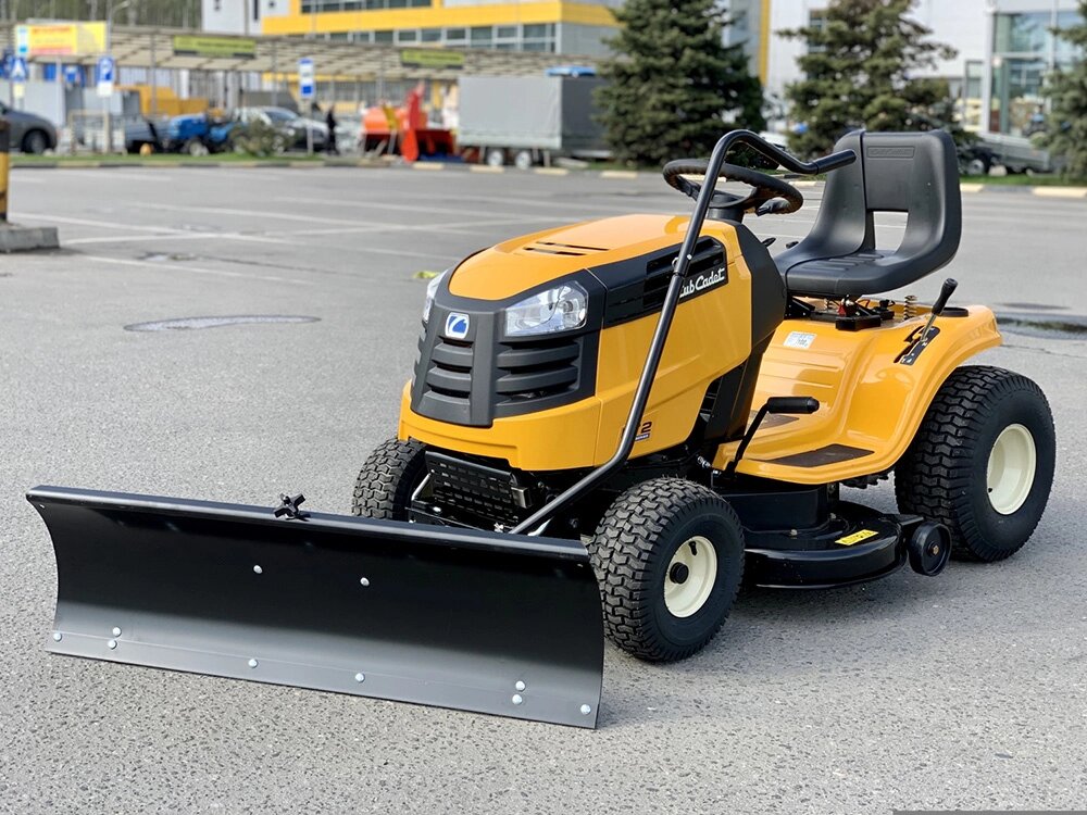 Минитрактор Cub Cadet LT2 NS96 с отвалом для уборки снега от компании ПРОФТРАКТОР - Магазин тракторов и садовой техники - фото 1