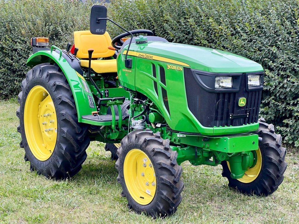 Минитрактор John Deere 3028 EN от компании ПРОФТРАКТОР - Магазин тракторов и садовой техники - фото 1