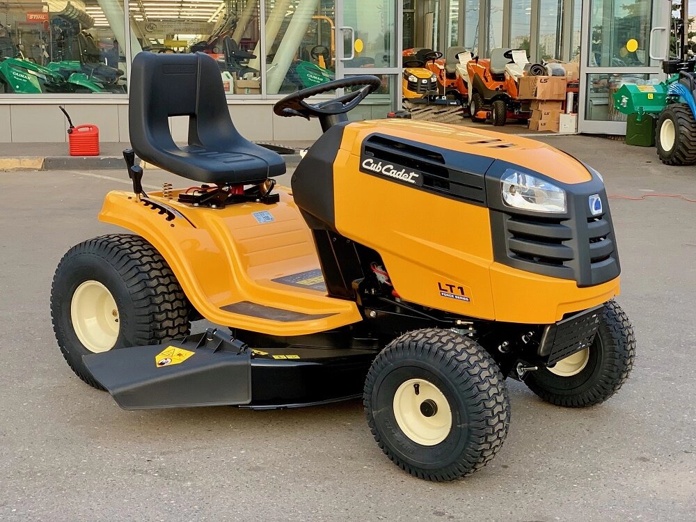 Садовый трактор Cub Cadet LT1 NS96 от компании ПРОФТРАКТОР - Магазин тракторов и садовой техники - фото 1