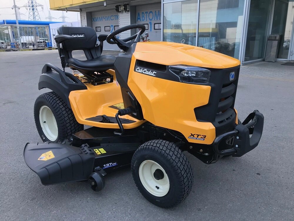 Садовый трактор Cub Cadet XT3 QS137 от компании ПРОФТРАКТОР - Магазин тракторов и садовой техники - фото 1