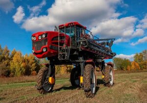 Самоходный опрыскиватель UTA-3000. G