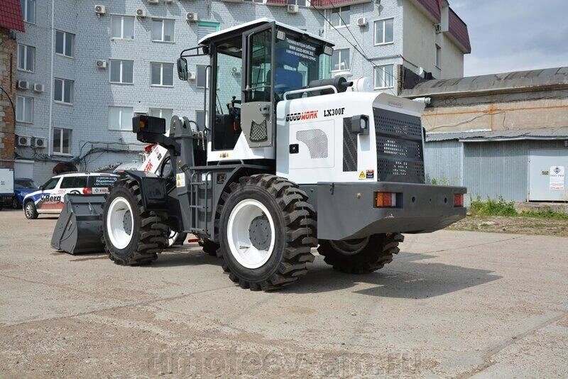 Фронтальный погрузчик goodwork LX300F от компании ИП Тимофеев А.М. - фото 1