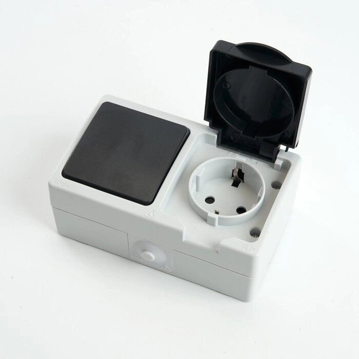 Блок: розетка 1-местная с/з + выключатель 1-клавишный, PST16-11-54/10-111-54, серый/графит от компании Интернет - магазин Flap - фото 1