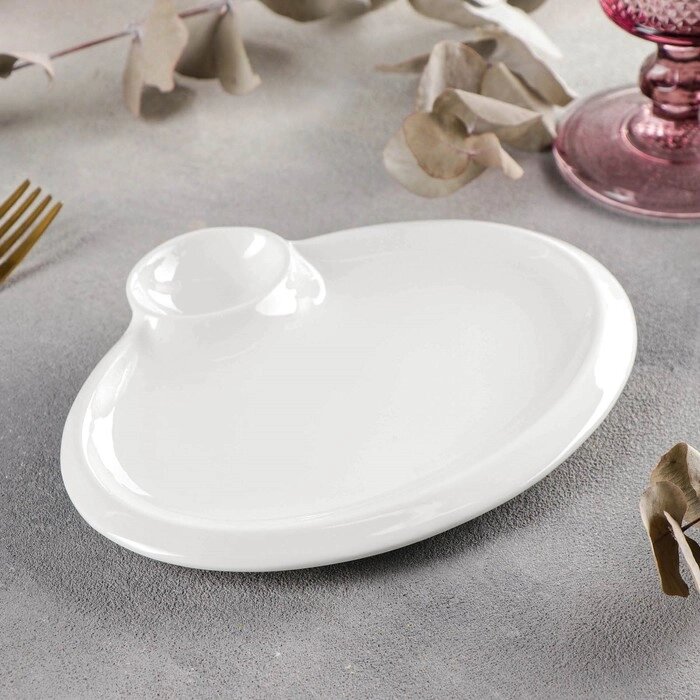 Блюдо фарфоровое с соусником Wilmax Teona, d=20 см, цвет белый от компании Интернет - магазин Flap - фото 1