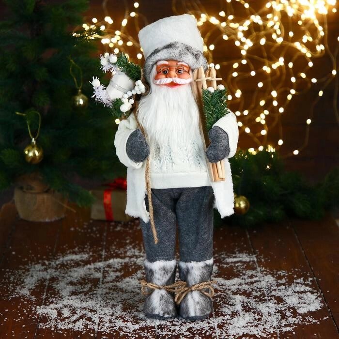 Дед Мороз "В белом свитере, с лыжами" 17х45 см от компании Интернет - магазин Flap - фото 1