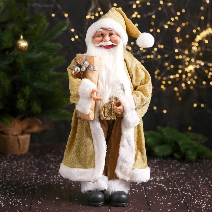 Дед Мороз "В колпачке, подарком и ягодами" 46 см, золото от компании Интернет - магазин Flap - фото 1