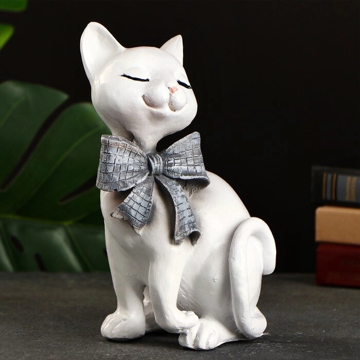 Фигура "Кот с бантом сидит" белый, 23х15см от компании Интернет - магазин Flap - фото 1