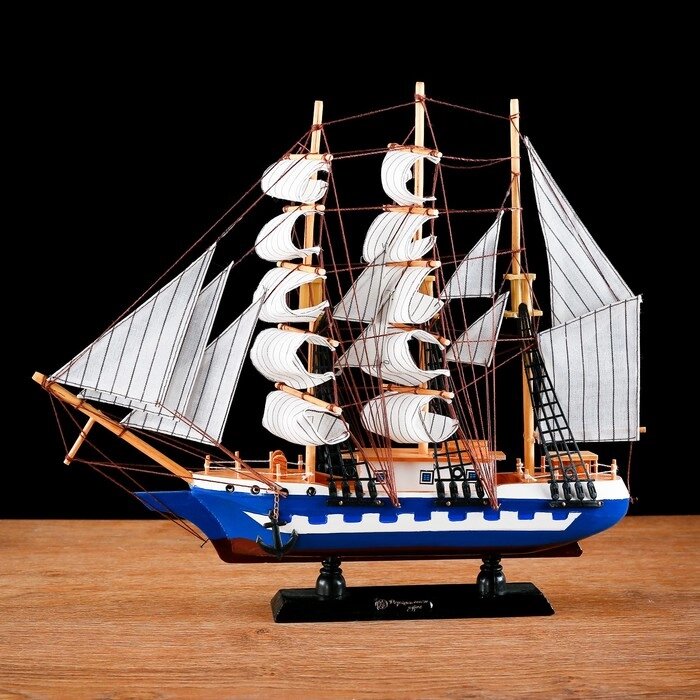 Корабль сувенирный средний «Корсика», борта синие с белой полосой, паруса белые, 43х8,5х37 см от компании Интернет - магазин Flap - фото 1