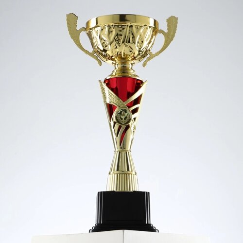 Кубок 155B, наградная фигура, золото, подставка пластик, 36,3 18,4 10,5 см.