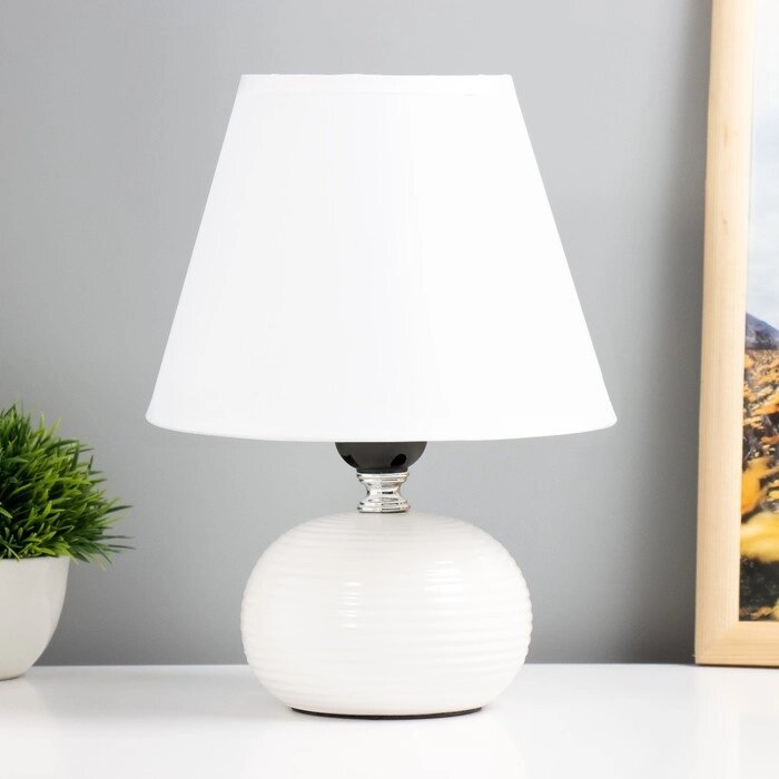Лампа настольная Е27 25W "Саленто белая" 18х18х25 см RISALUX от компании Интернет - магазин Flap - фото 1