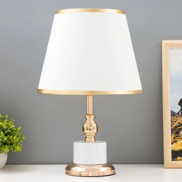 Лампа настольная "Луиза" 1x60Вт E27 белый 25х25х41см от компании Интернет - магазин Flap - фото 1