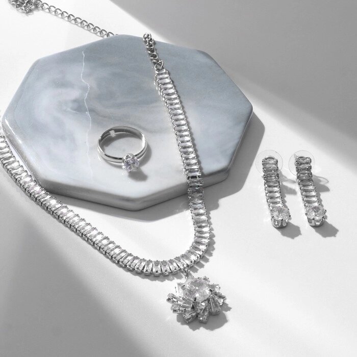 Набор 3 предмета: серьги, колье, кольцо «Изыск» цветок в геометрии, цвет белый в серебре от компании Интернет - магазин Flap - фото 1