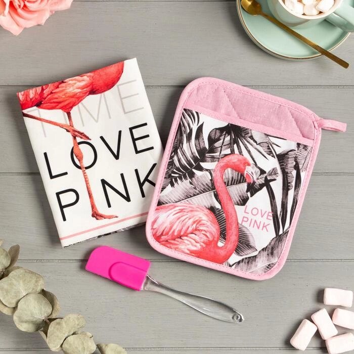 Набор подарочный LOVE PINK прихватка-карман, полотенце, лопатка от компании Интернет - магазин Flap - фото 1