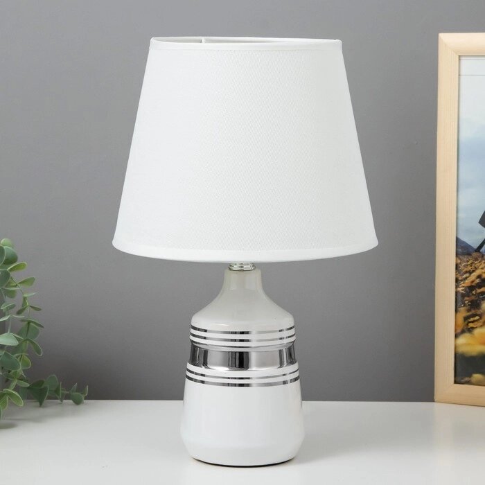 Настольная лампа 16501/1 E14 40Вт бело-хромовый 20х20х32 см RISALUX от компании Интернет - магазин Flap - фото 1