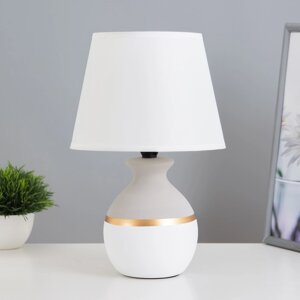 Настольная лампа "Алаис" E14 40Вт бело-серый 20х20х31 см RISALUX