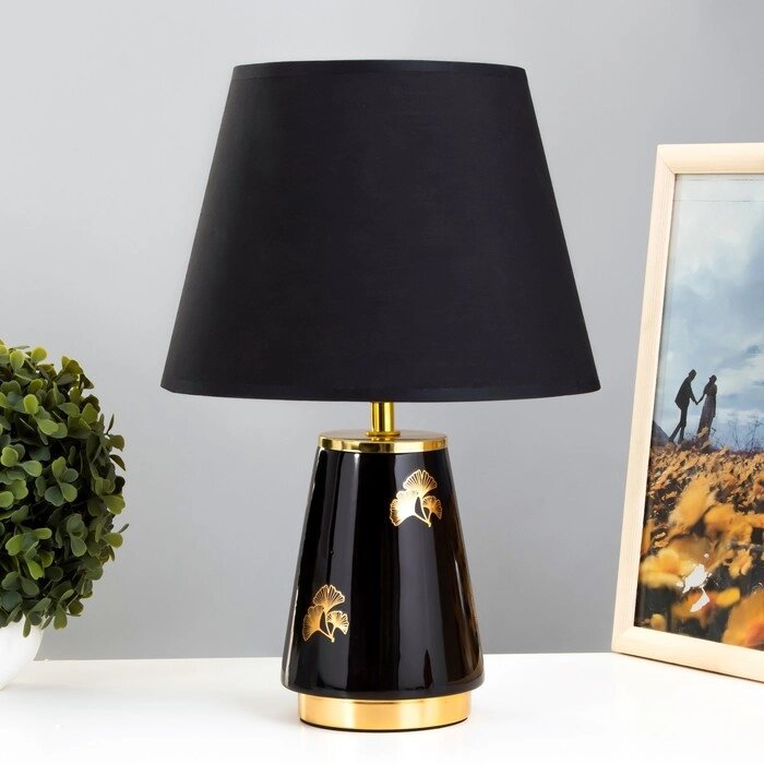 Настольная лампа Алира E14 40Вт черно-золотой 24х24х36 см RISALUX от компании Интернет - магазин Flap - фото 1