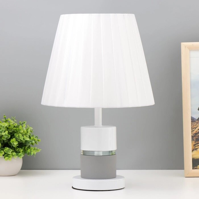Настольная лампа Аурика E27 40Вт бело-серые 25х25х41 см RISALUX от компании Интернет - магазин Flap - фото 1