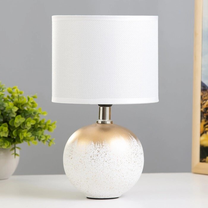 Настольная лампа "Балле" 1хE14 белый 15х15х26 см RISALUX от компании Интернет - магазин Flap - фото 1