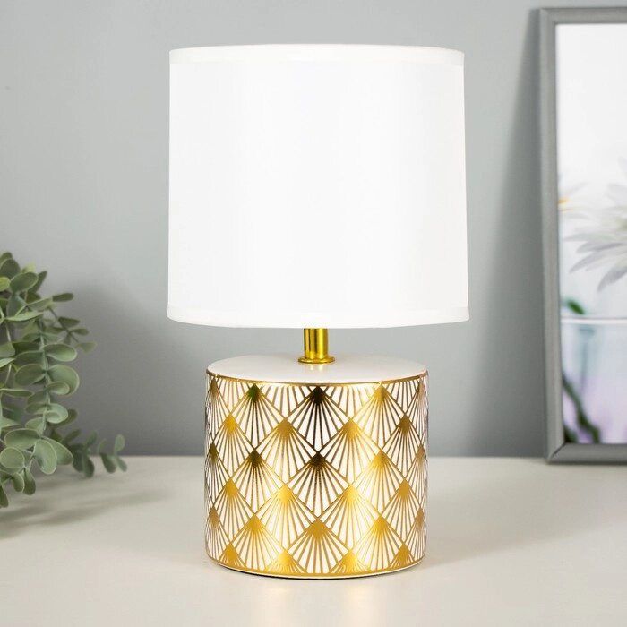 Настольная лампа Биргит E14 40Вт бело-золотой 15х15х27 см RISALUX от компании Интернет - магазин Flap - фото 1