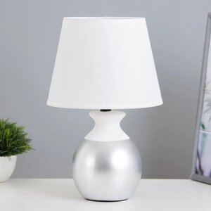 Настольная лампа "Даена" E14 40Вт бело-серебристый 20х20х31 см RISALUX