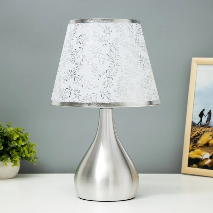 Настольная лампа "Изабелла" Е27 40Вт серебро 25х25х38 см RISALUX от компании Интернет - магазин Flap - фото 1
