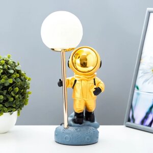 Настольная лампа "Космонавт" LED USB бело-золотой 14х10,5х31,5 см RISALUX