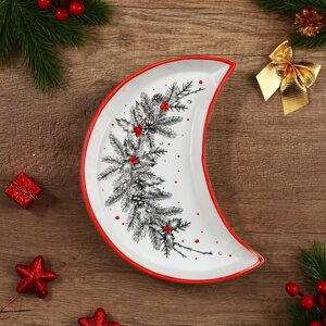 Тарелка керамическая «Новогодний венок», 10.5х20 см, цвет белый, новый год