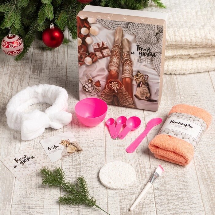Подарочный набор новогодний "Тепла и уюта" полотенце и аксессуары от компании Интернет - магазин Flap - фото 1