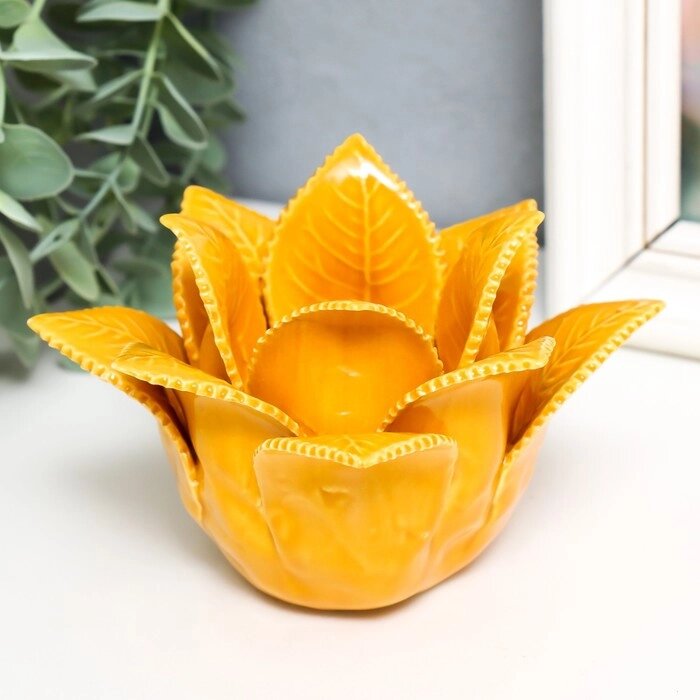 Подсвечник керамика на 1 свечу "Листья розы" d-4,2 см жёлтый 13х13х9 см от компании Интернет - магазин Flap - фото 1