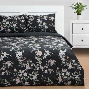 Постельное бельё Этель 2 сп Black flowers, 175х215 см, 200х214 см, 50х70 см -2 шт, мако-сатин 114г/м2