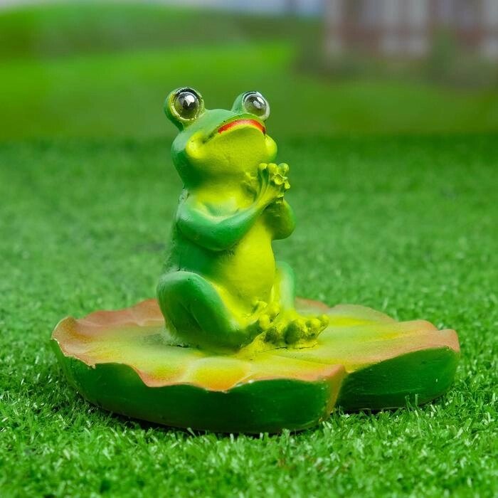 Садовая фигура "Лягушка хлопает" 15х10см от компании Интернет - магазин Flap - фото 1