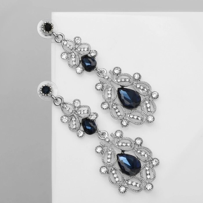 Серьги висячие со стразами «Грация» резная, цвет синий в серебре, 9 см от компании Интернет - магазин Flap - фото 1
