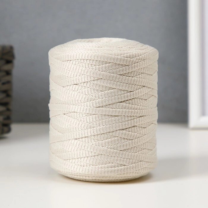 Шнур для вязания 100% полиэфир 5 мм цилиндр,180 г, 140 м  02 -молочный от компании Интернет - магазин Flap - фото 1