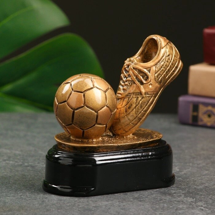 Стела "Футбол: золотой мяч" 11х11х7 см от компании Интернет - магазин Flap - фото 1
