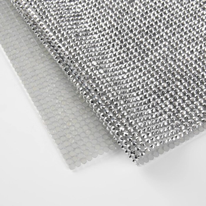 Стразы термоклеевые на листе, d = 3 мм, 40  24 см, цвет серебряный от компании Интернет - магазин Flap - фото 1