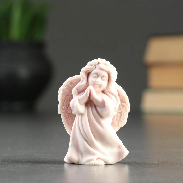 Сувенир "Ангел молящийся с венком" 6,5см от компании Интернет - магазин Flap - фото 1