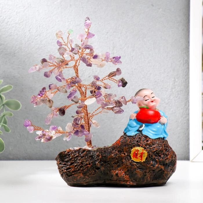 Сувенир бонсай 147 камней "Хотей с яблоком у дерева с аметистами" 18х13х6 см от компании Интернет - магазин Flap - фото 1