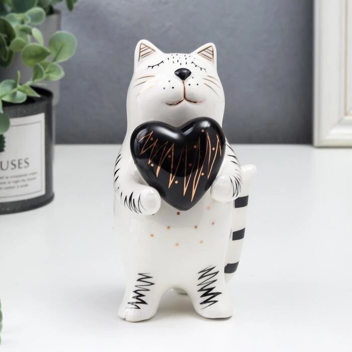 Сувенир керамика "Котик с сердечком" бело-чёрный с золотом 15х8,2х7,8 см от компании Интернет - магазин Flap - фото 1