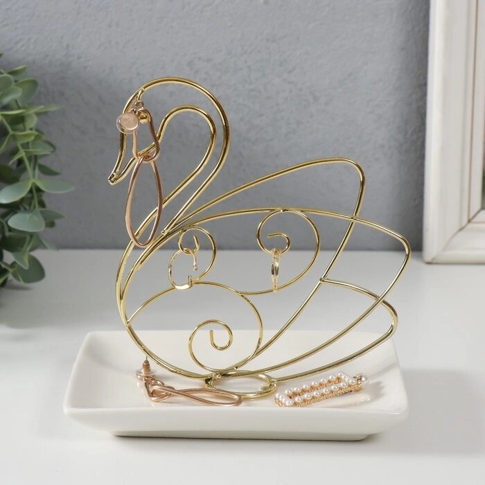 Сувенир керамика, металл подставка "Лебедь" белый с золотом 15,5х10,5х15,3 см от компании Интернет - магазин Flap - фото 1