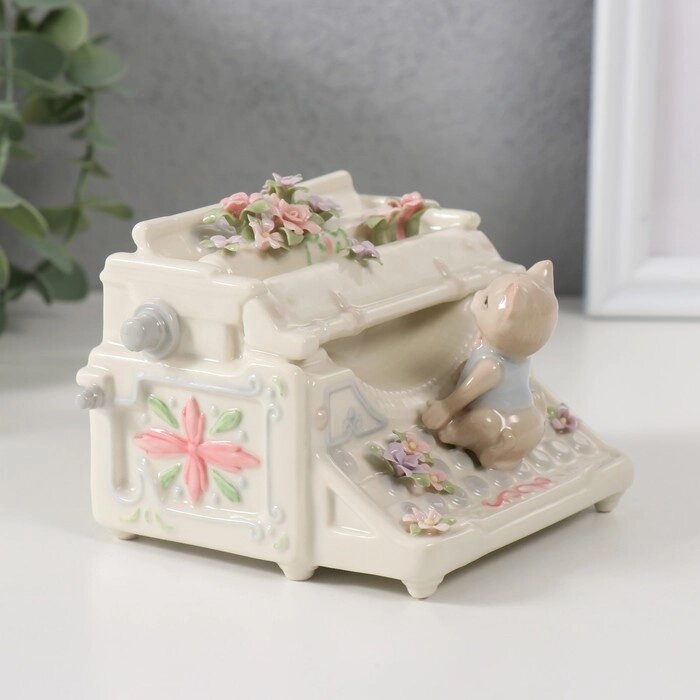 Сувенир керамика музыкальный "Котёнок с цветочной печатной машинкой" 9х11х7,5 см от компании Интернет - магазин Flap - фото 1