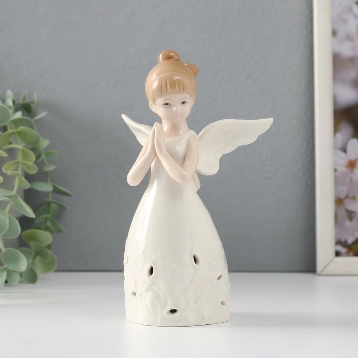 Сувенир керамика свет "Девочка-ангел со сложенными руками" от батареек 9,5х9,5х16,5 см от компании Интернет - магазин Flap - фото 1