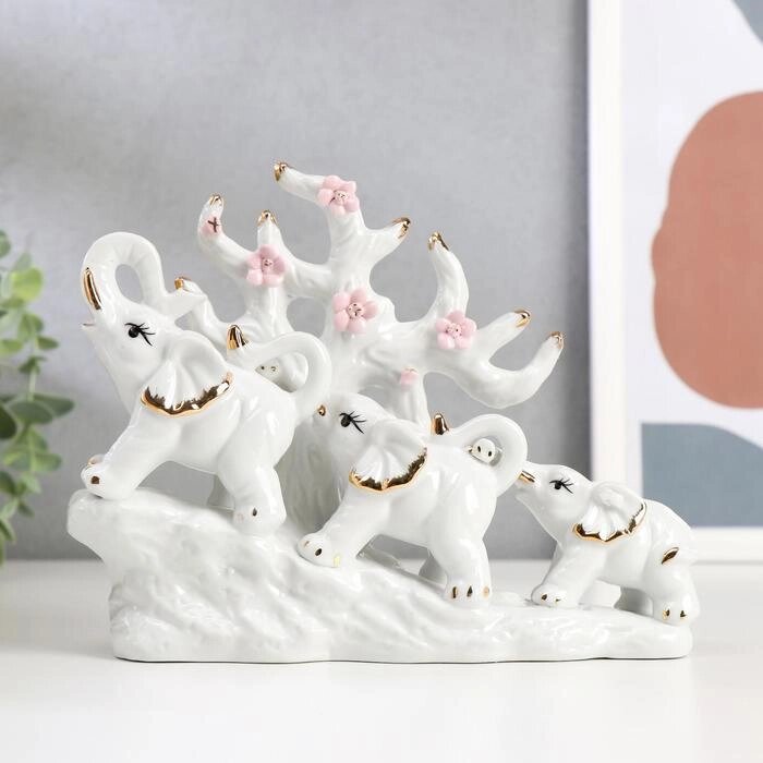Сувенир керамика "Три слона под деревом" белые 15,5х20х7,5 см от компании Интернет - магазин Flap - фото 1