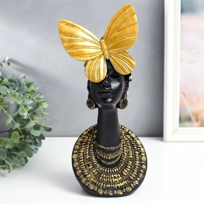 Сувенир полистоун бюст "Африканка с бабочкой на голове" чёрный с золотом 13х10х31,5 см от компании Интернет - магазин Flap - фото 1
