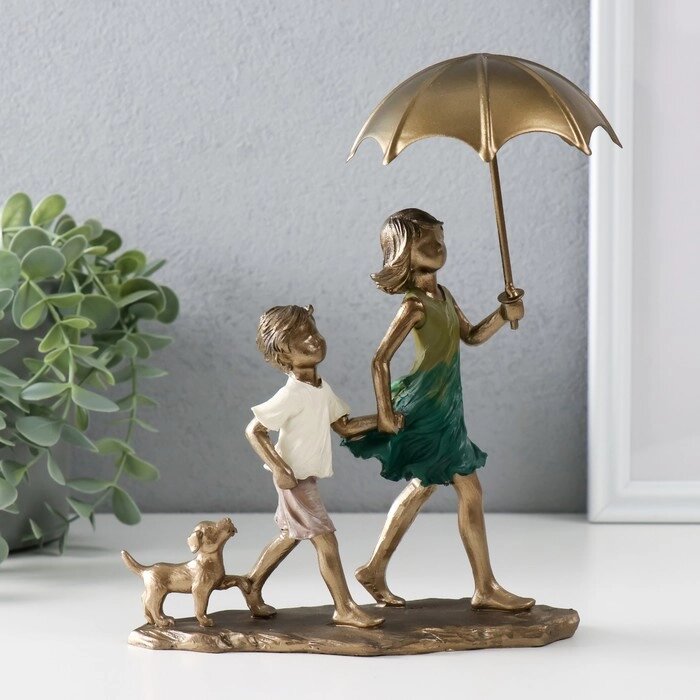 Сувенир полистоун "Дети гуляют под зонтом, с щенком" бронза 18х9,5х21,5 см от компании Интернет - магазин Flap - фото 1