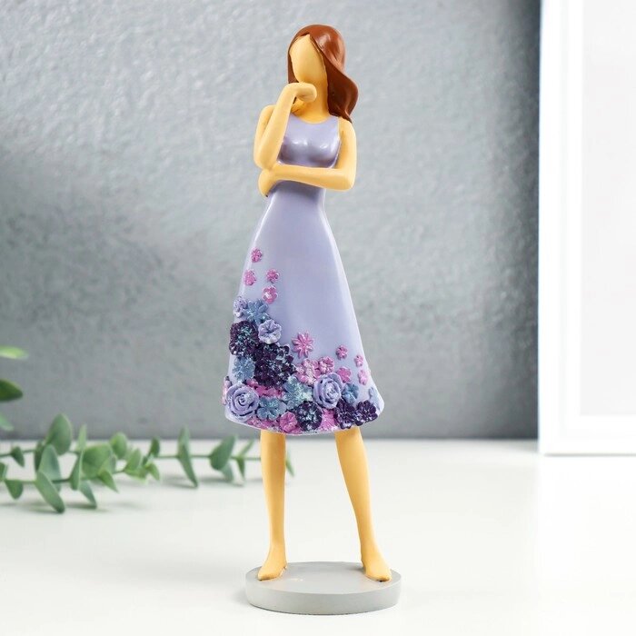 Сувенир полистоун "Девушка в сиреневом платье с цветами" 7,5х7х23,5 см от компании Интернет - магазин Flap - фото 1