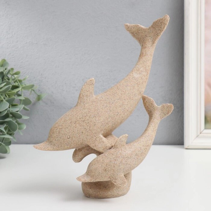 Сувенир полистоун "Два дельфина" песочный 8х19х22 см от компании Интернет - магазин Flap - фото 1